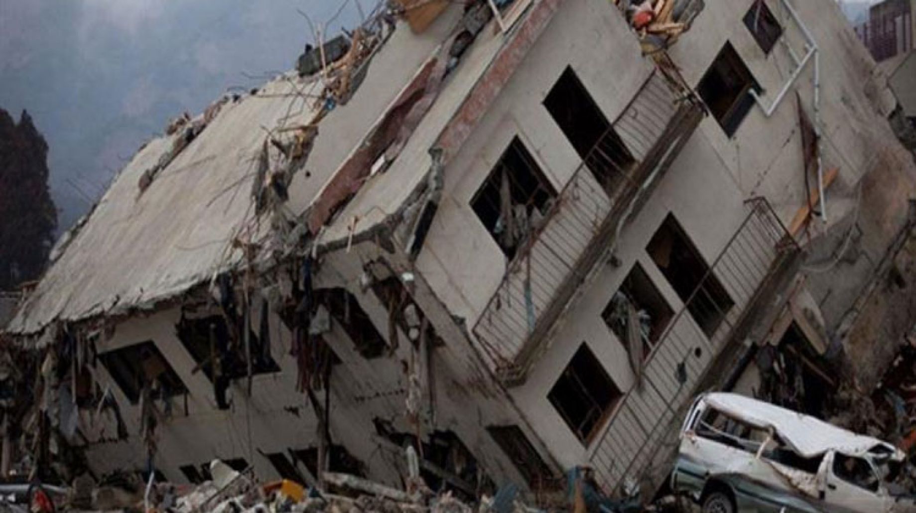 زلزال مصر الآن بقوة 6 ريختر شعر به سكان لبنان وسوريا 